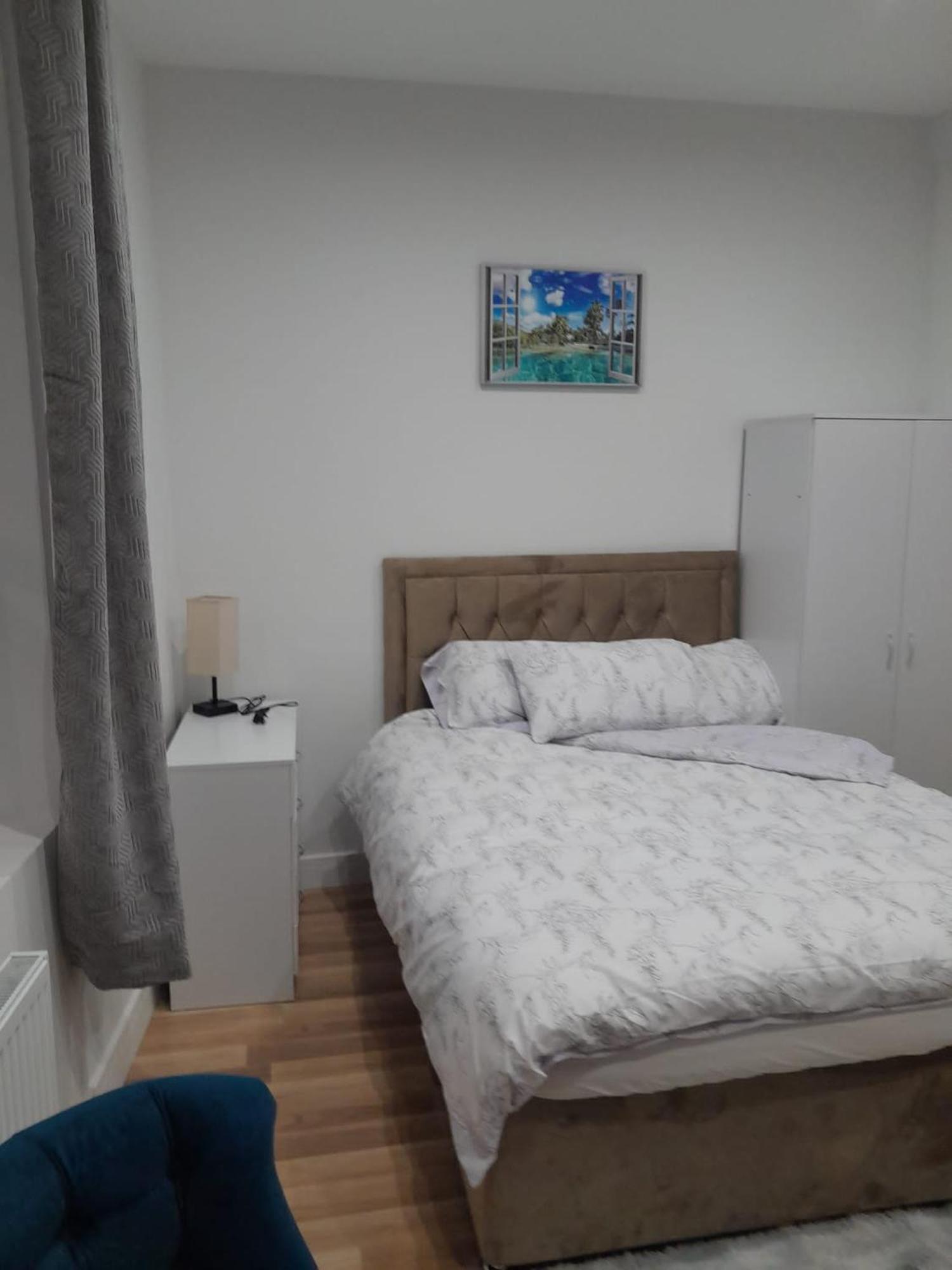The Grande Residence - Close To Central London & Next To Northfield Tube Station Hanwell Екстериор снимка