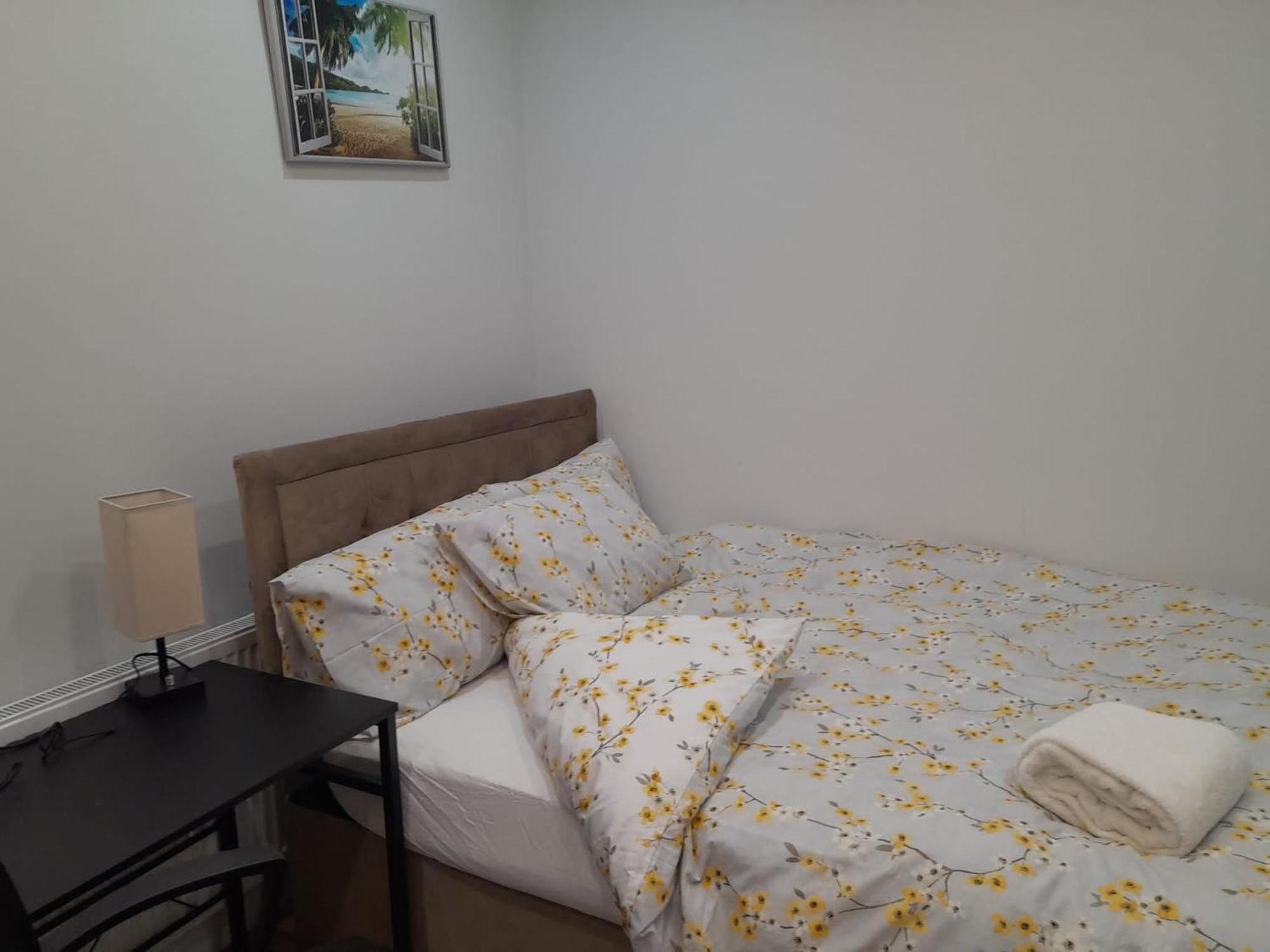 The Grande Residence - Close To Central London & Next To Northfield Tube Station Hanwell Екстериор снимка